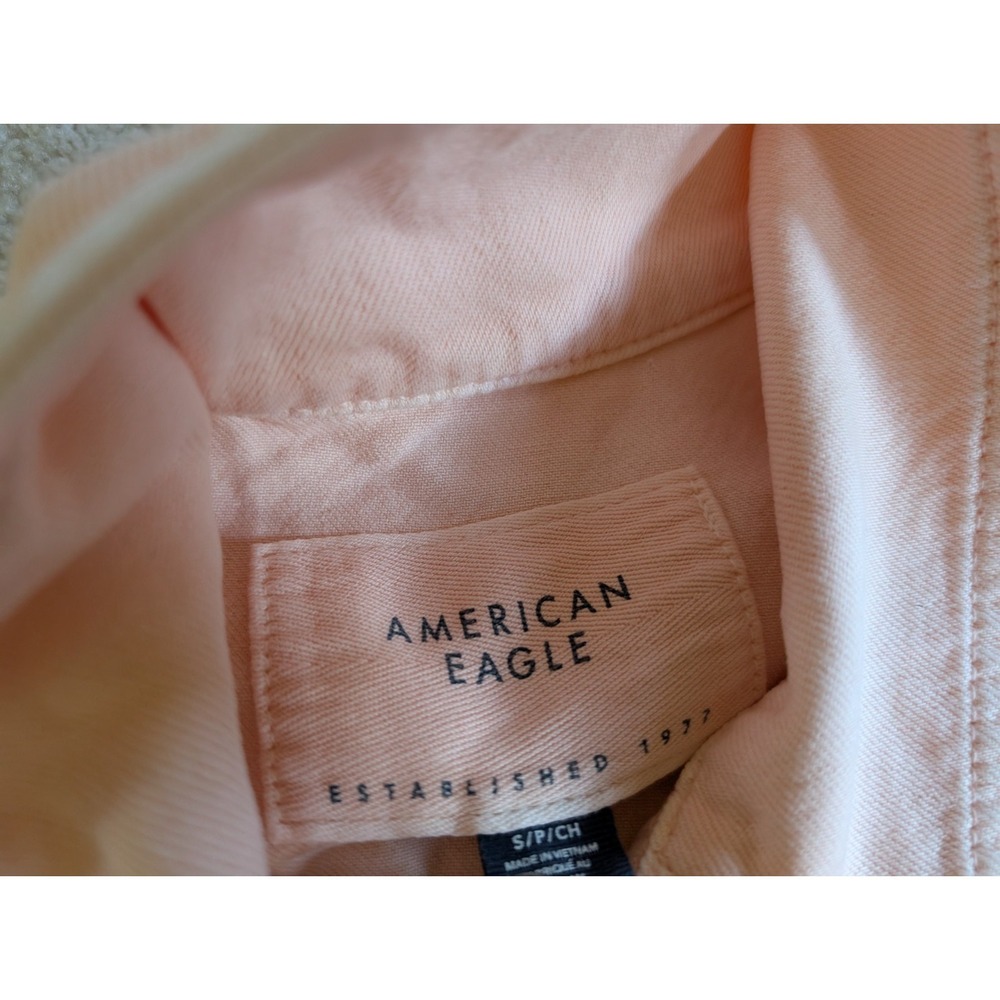 American Eagle Womens Small Denim Jacket Vest Full Zip NWT Biker Trucker Light - Picture 2 of 13